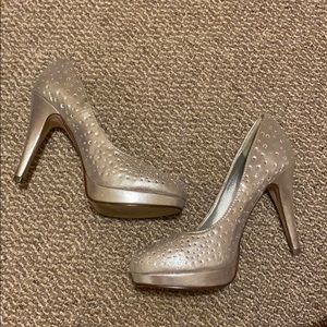 Size 7.5 US Sparkly silver heels